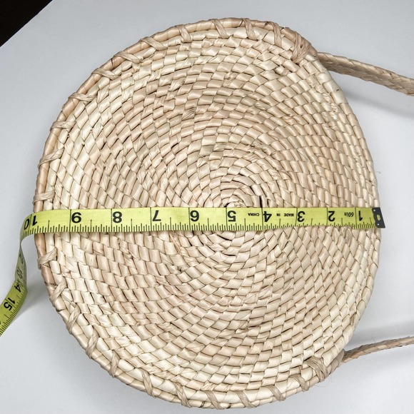 vintage wicker handbag, round wicker purse, vintage wicker purse with strap - Picture 8 of 10